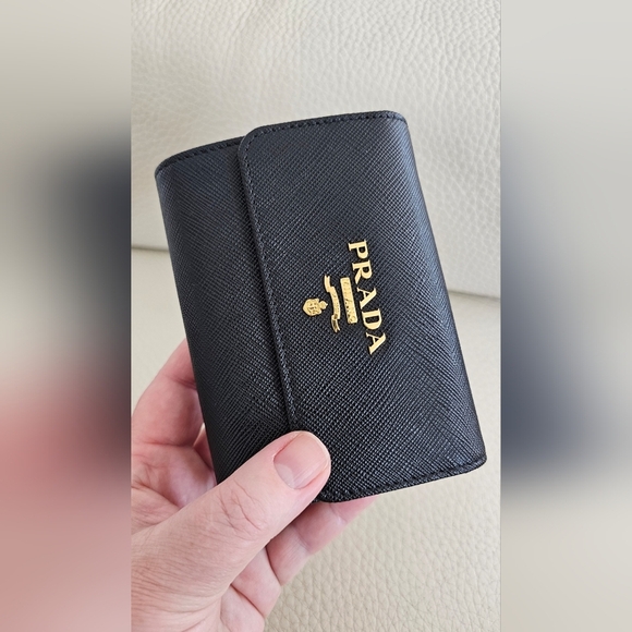 Prada Authentic Saffiano Leather Black Wallet  Zip Coin Compartment small - Picture 6 of 10
